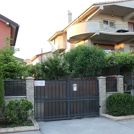 Vila Marco *